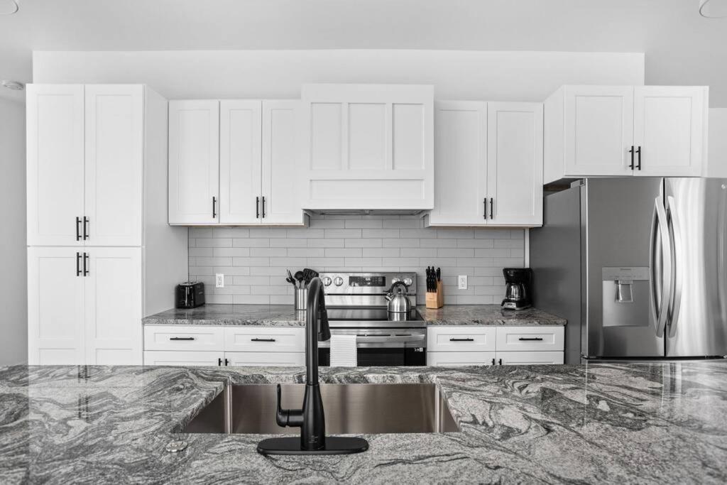Cozysuites 3Br Arsenal Heights Indy Индианаполис Экстерьер фото